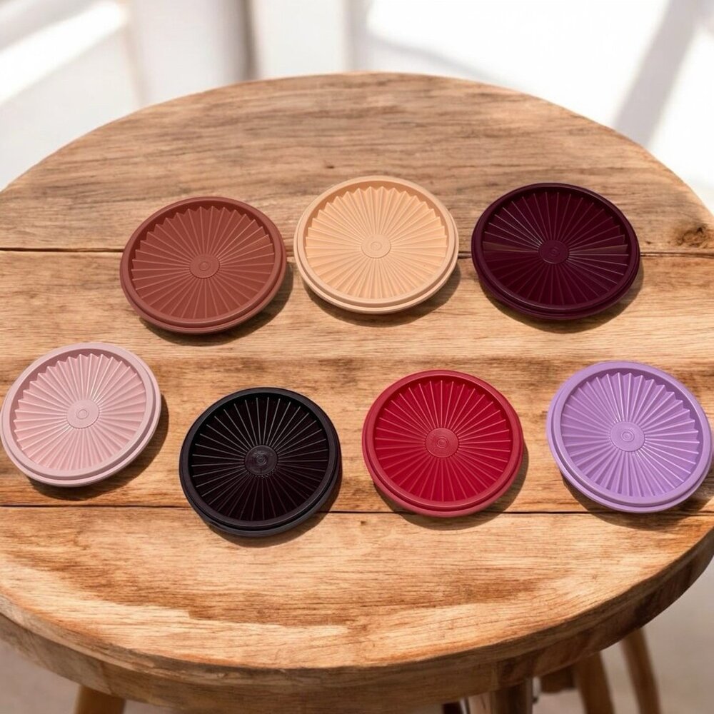 7 VTG Tupperware Replacement Round Lids Servier 2 Sizes. See  Photos
